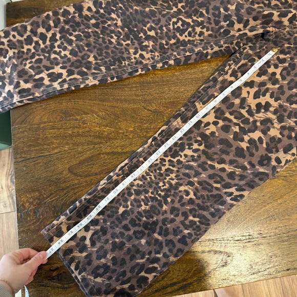 Abercrombie & Fitch Low Rise Baggy Jean Cheetah Animal Print - Picture 6 of 7